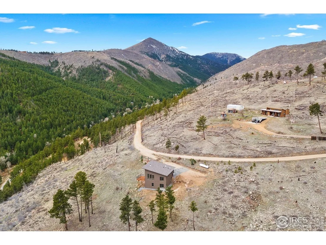 Photo of 450 Melvina Hill Rd