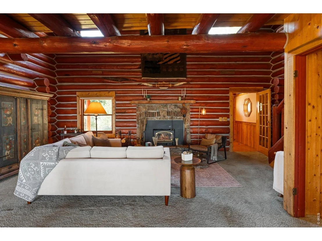 Photo of 470 Weaver Dr