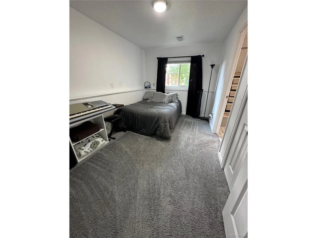 Photo of 8217 Explorador Calle