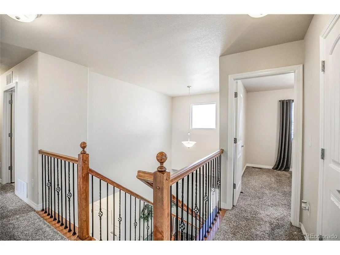 Photo of 669 N 16th Way