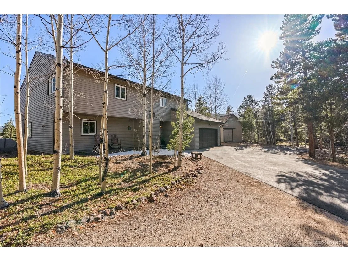 Photo of 381 Highlands Dr