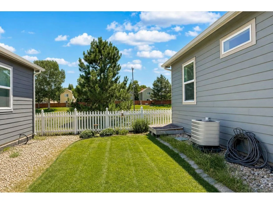 Photo of 6170 Bluestem Grn