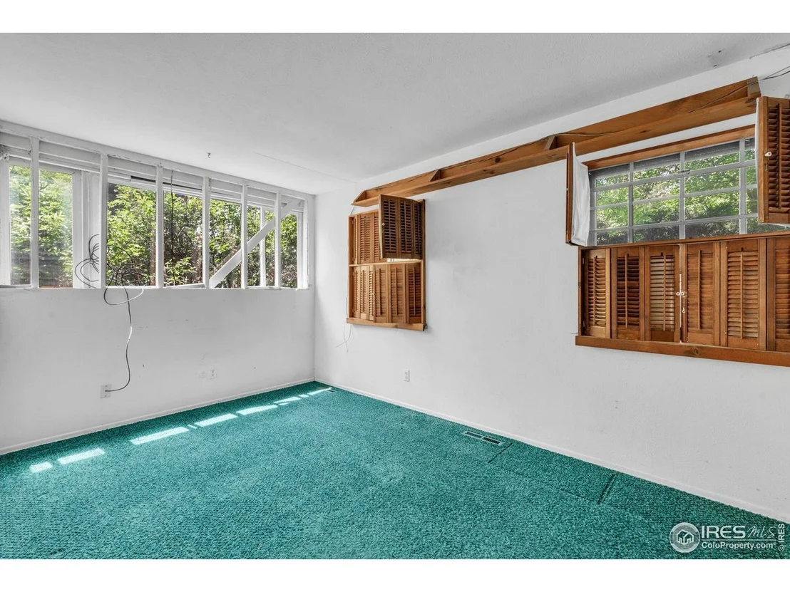 Photo of 1380 Ithaca Dr