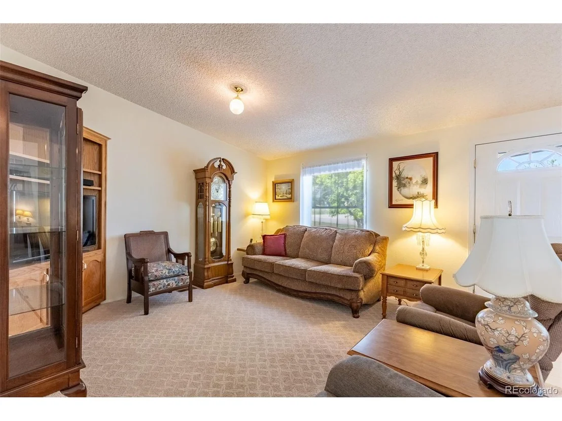 Photo of 246 Loop Dr