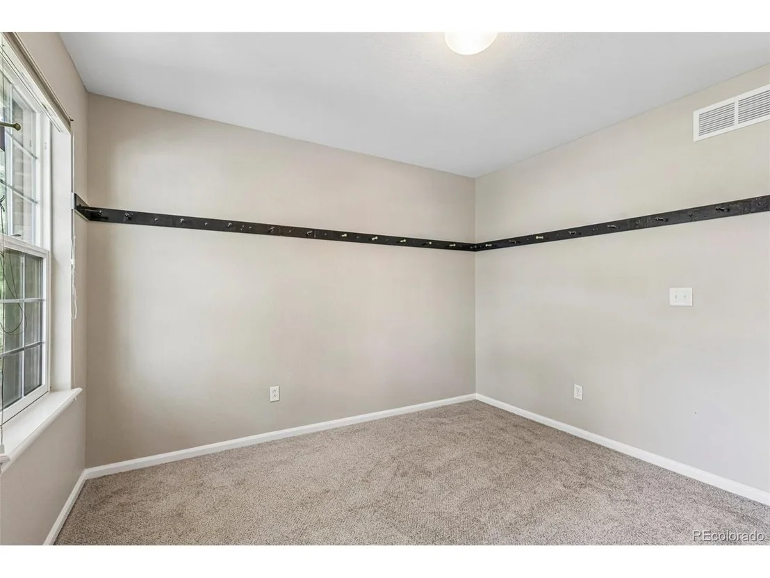 Photo of 5974 Sparrow Ave