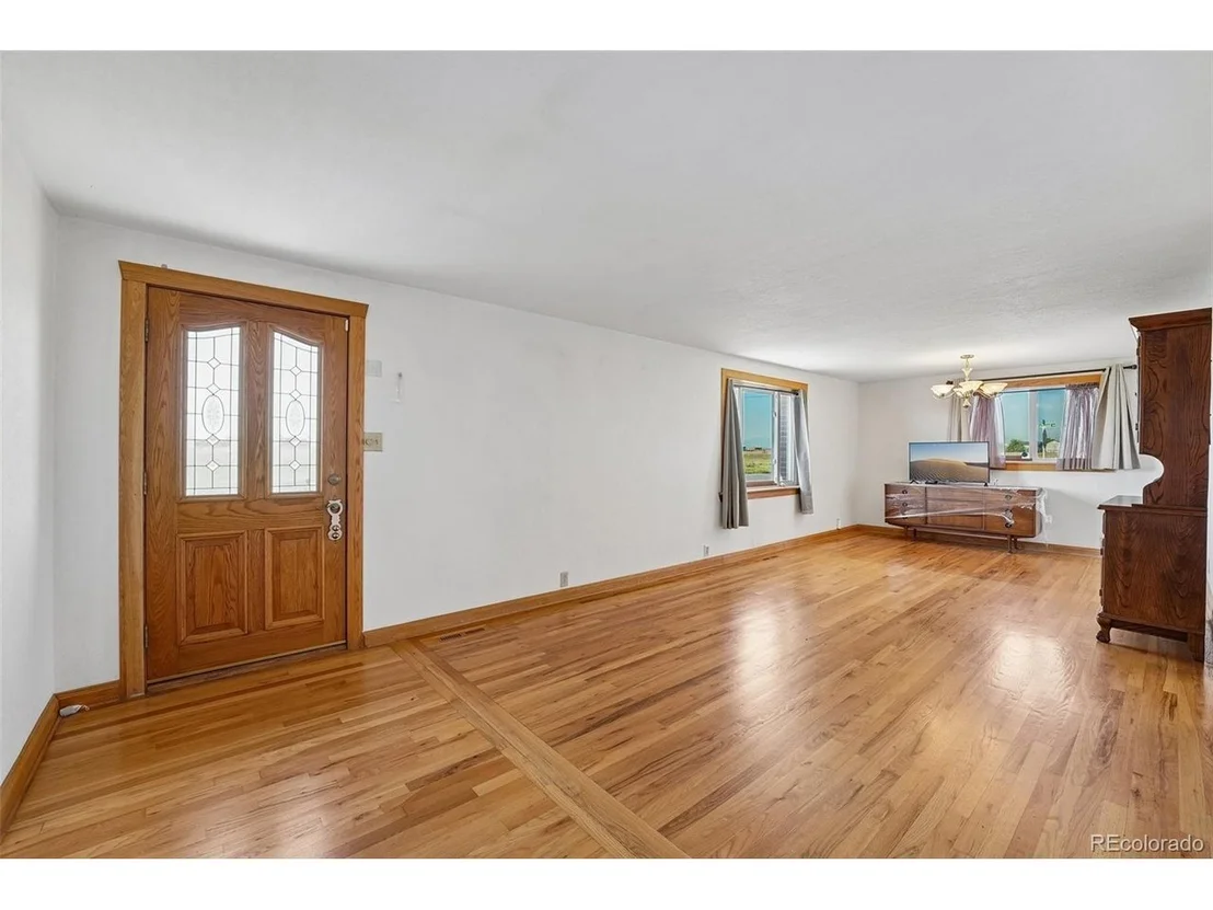 Photo of 101 2nd St