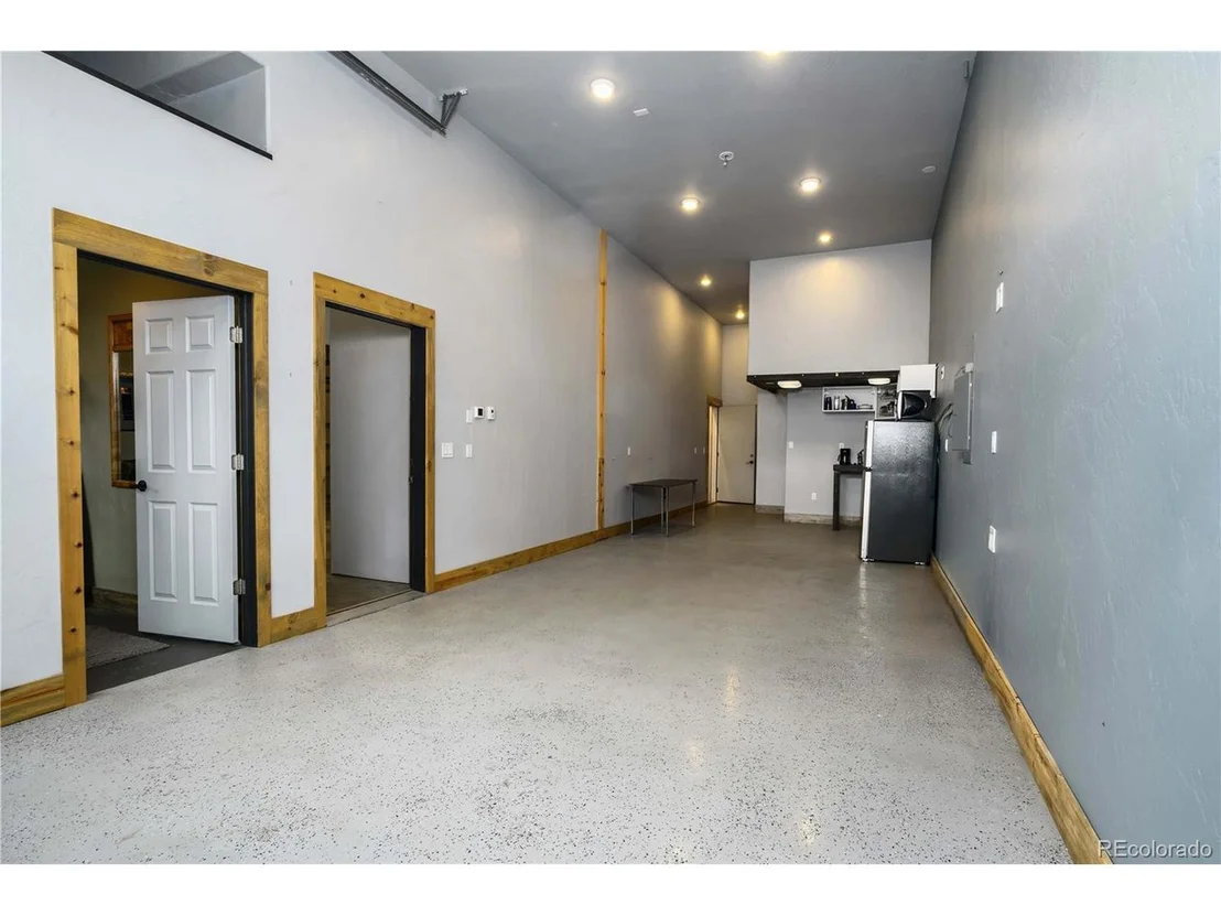 Photo of 28 Rainbow Dr