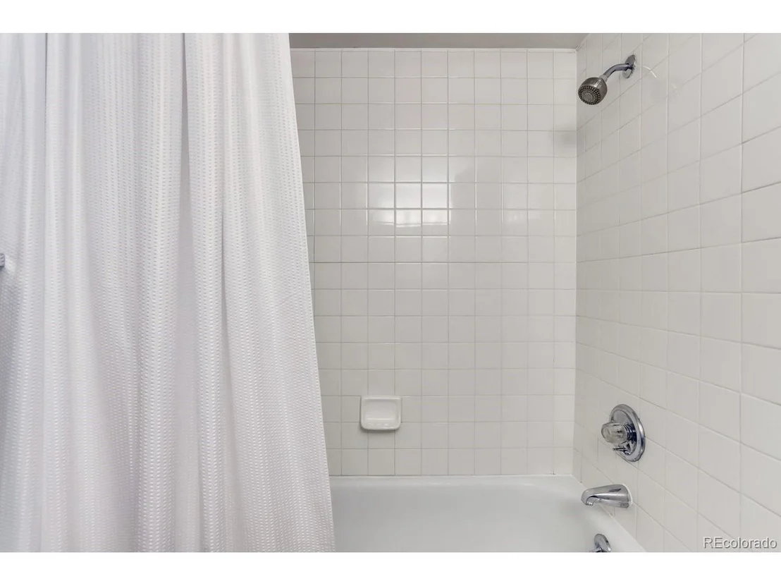 Photo of Unit 113 at 625 Manhattan Pl