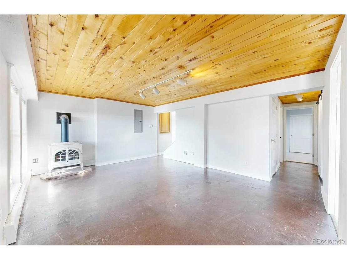 Photo of 32391 Lodgepole Dr