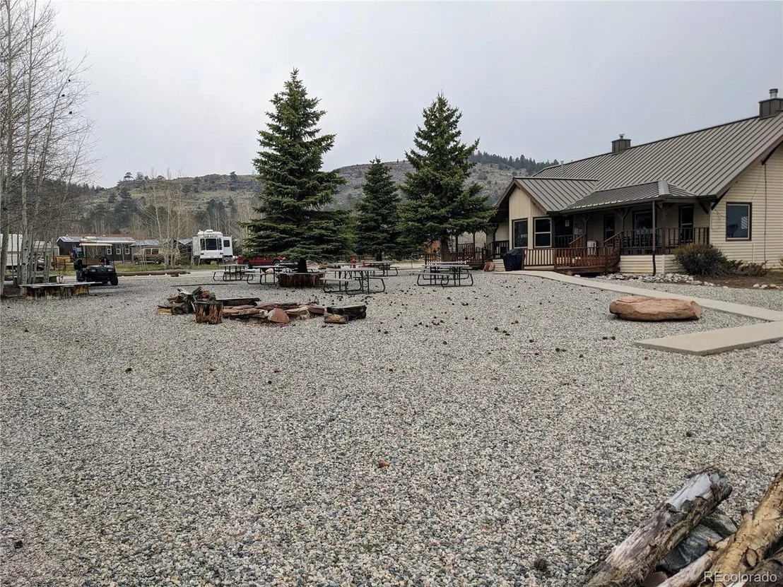 Photo of 493 Depot Dr