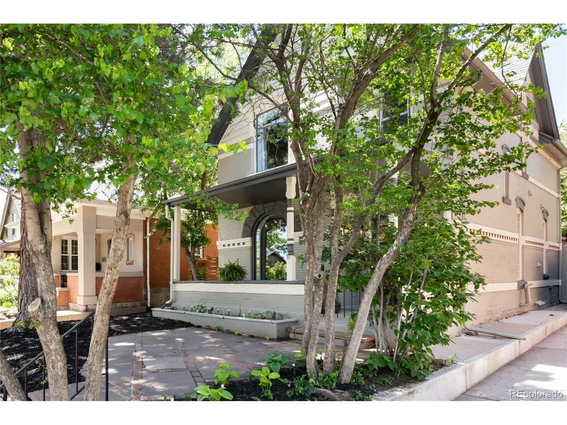 Photo of 3115 Lowell Blvd