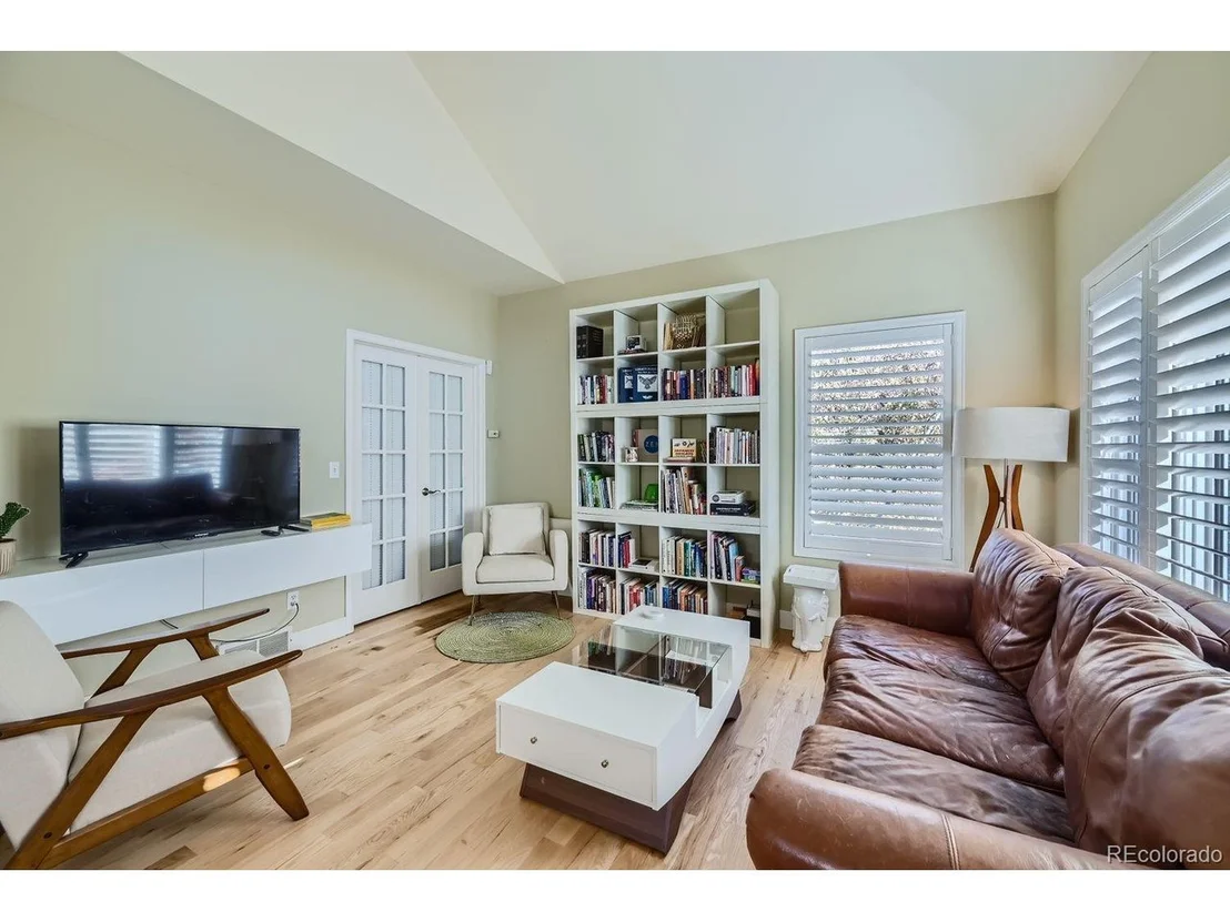 Photo of 4859 Dakota Blvd