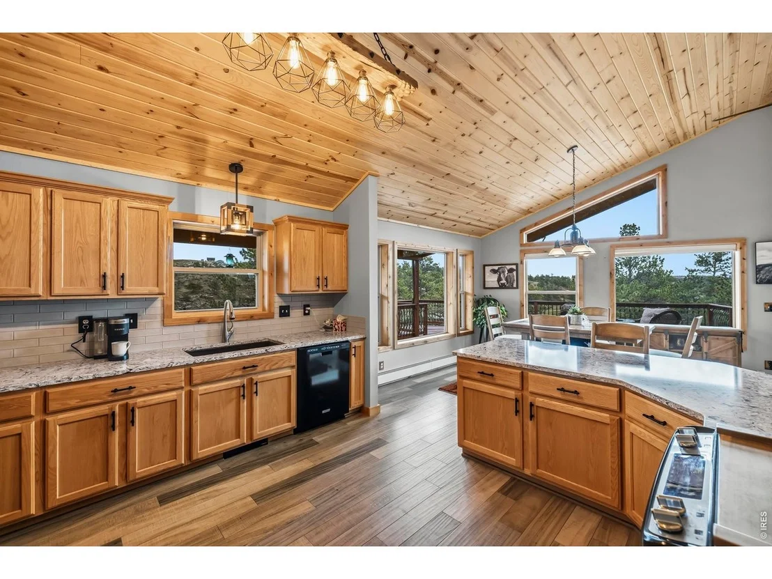 Photo of 557 Red Bluff Rd