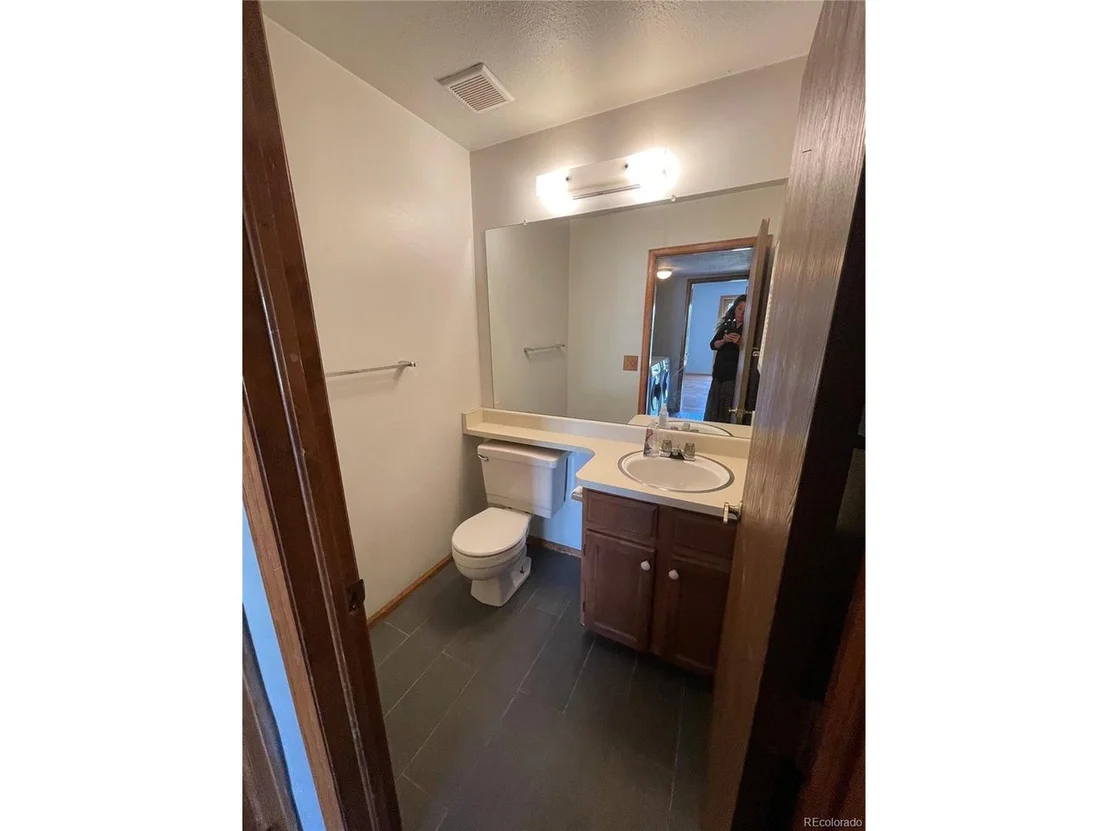Photo of 3109 N Oak Cir