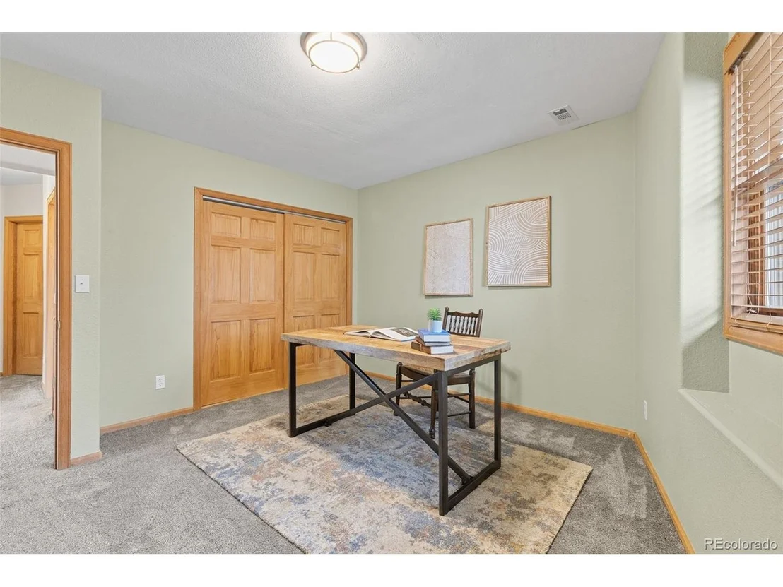 Photo of 745 N Pine Dr