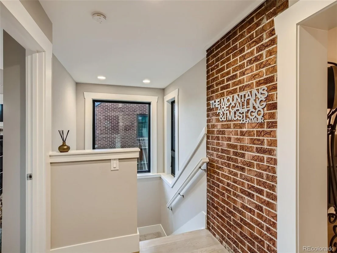 Photo of 4530 Grove St