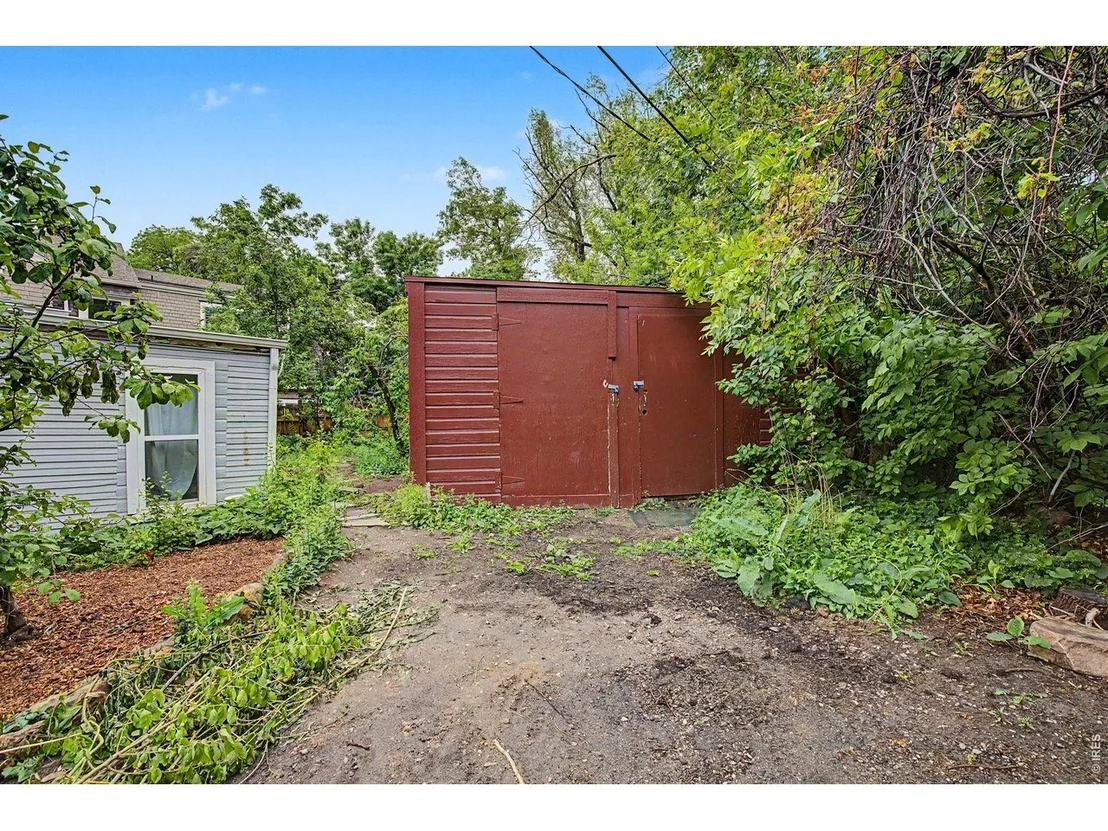 Photo of 1044 Maxwell Ave