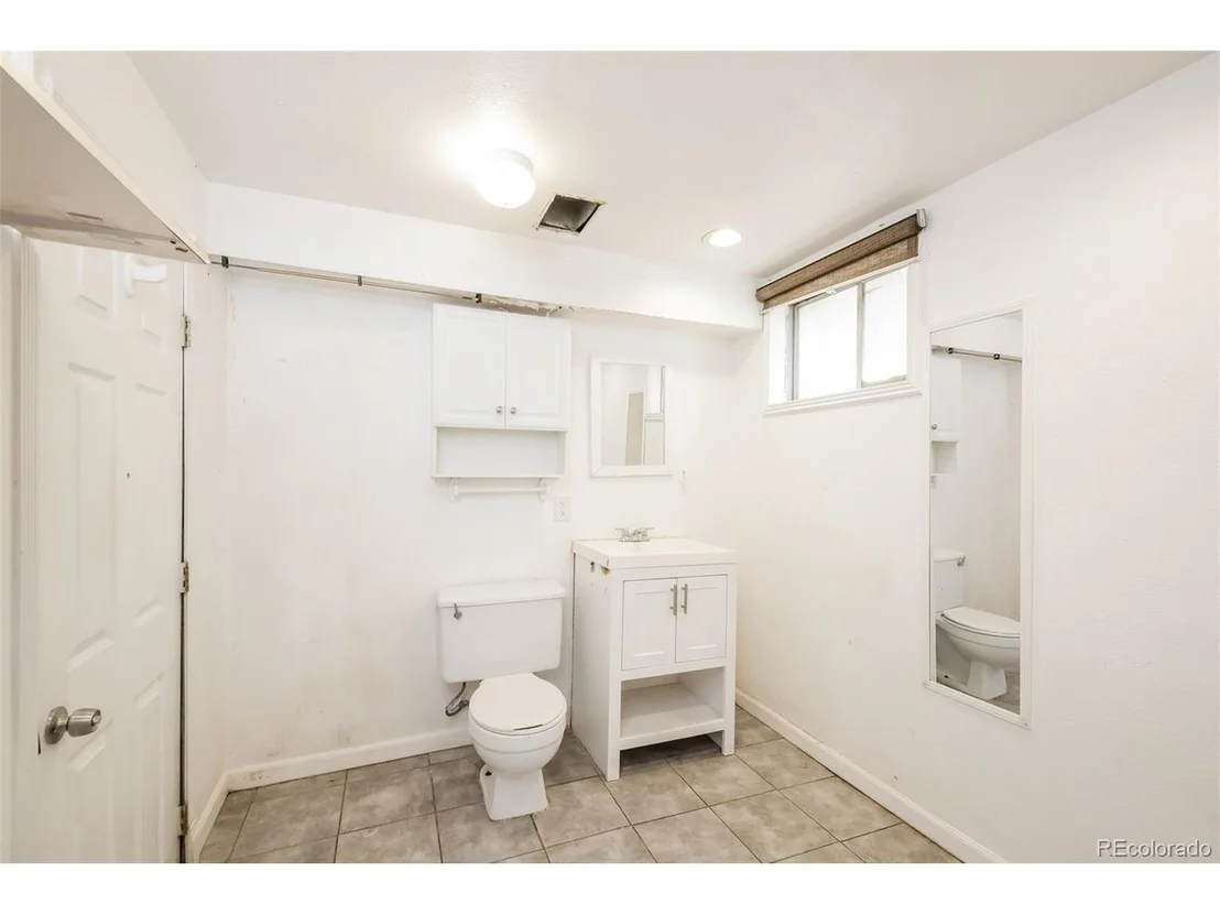 Photo of 3400 Mowry Pl