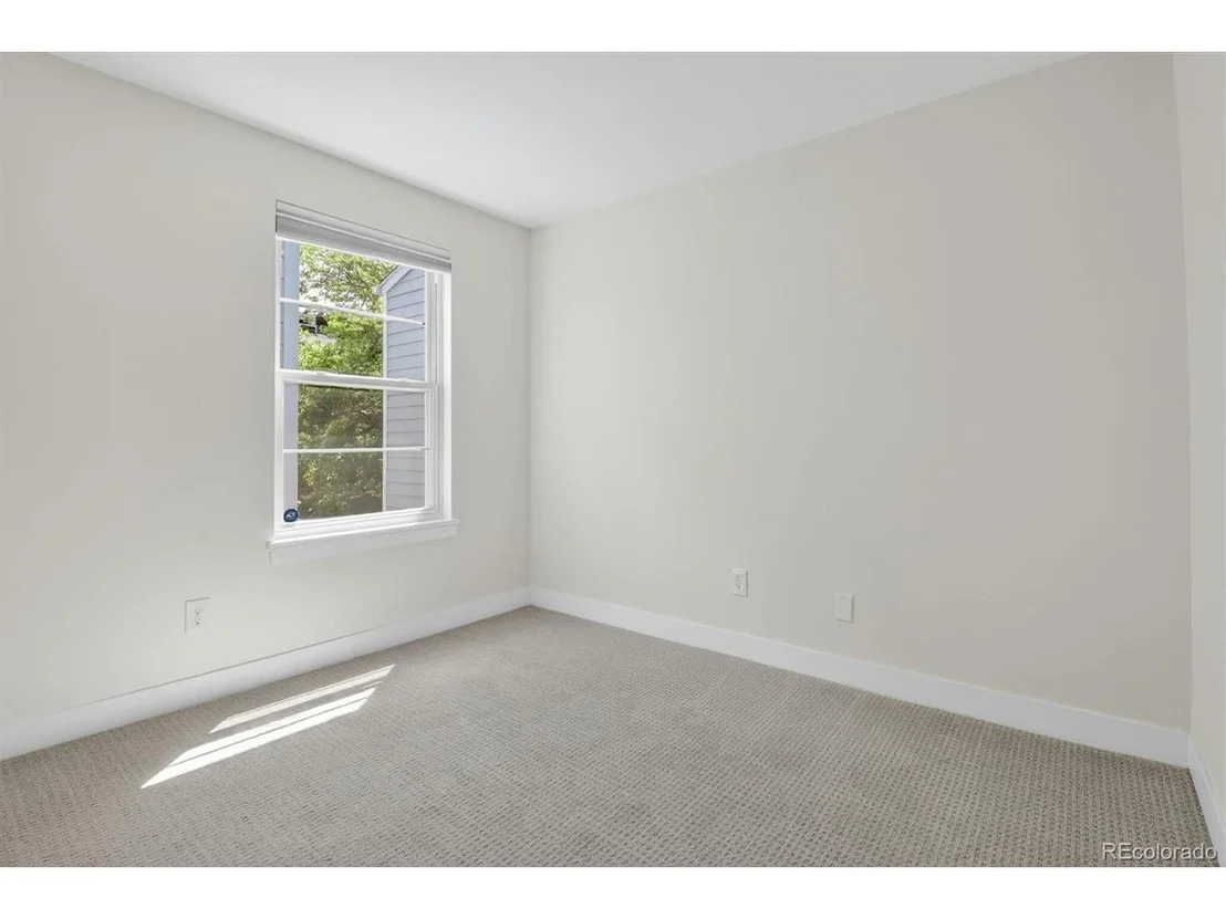 Photo of Unit 212 at 1111 Maxwell Ave