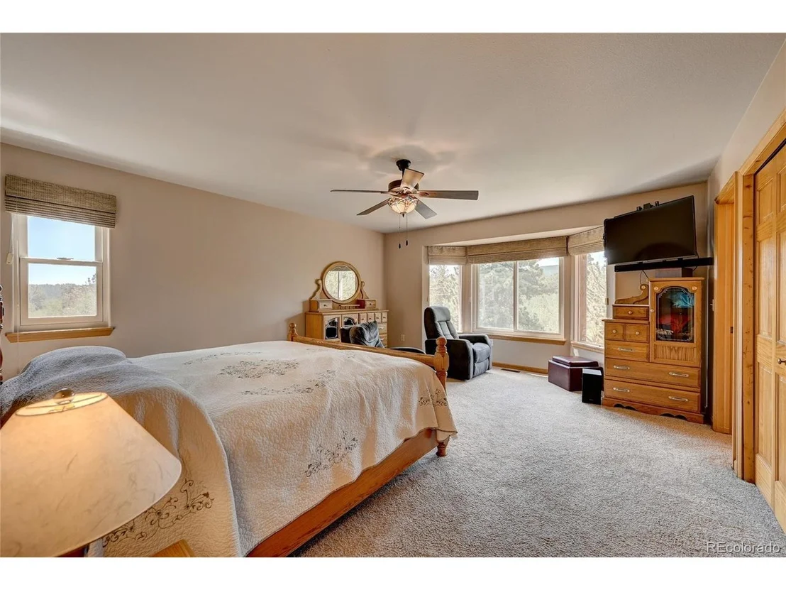 Photo of 111 Mount Evans Dr