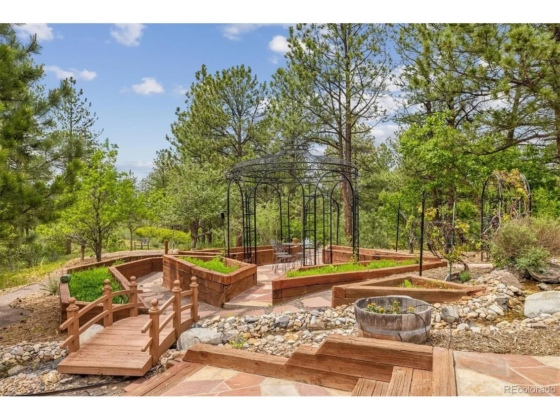 Photo of 2376 Trails End