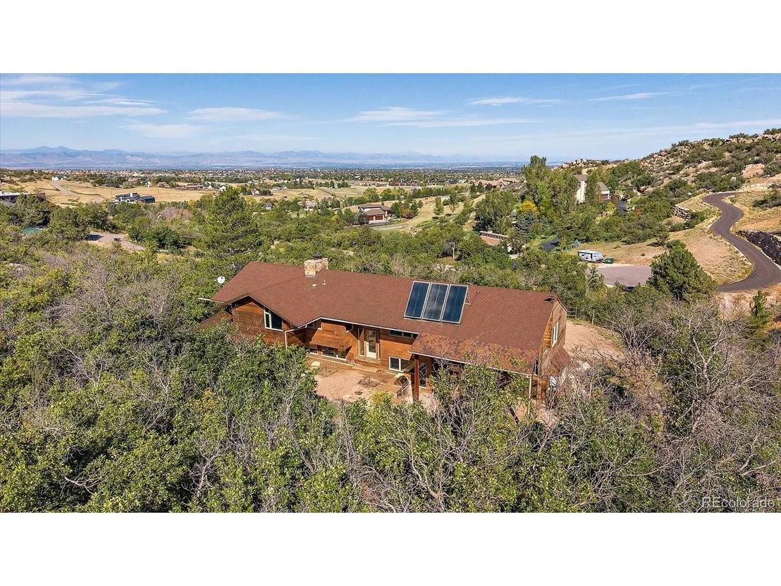 Photo of 560 Valley Rd