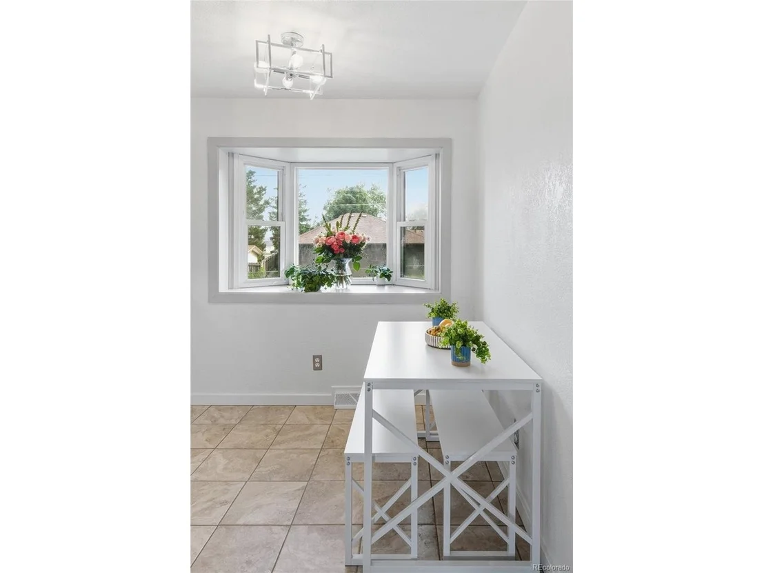 Photo of 580 W 79th Pl