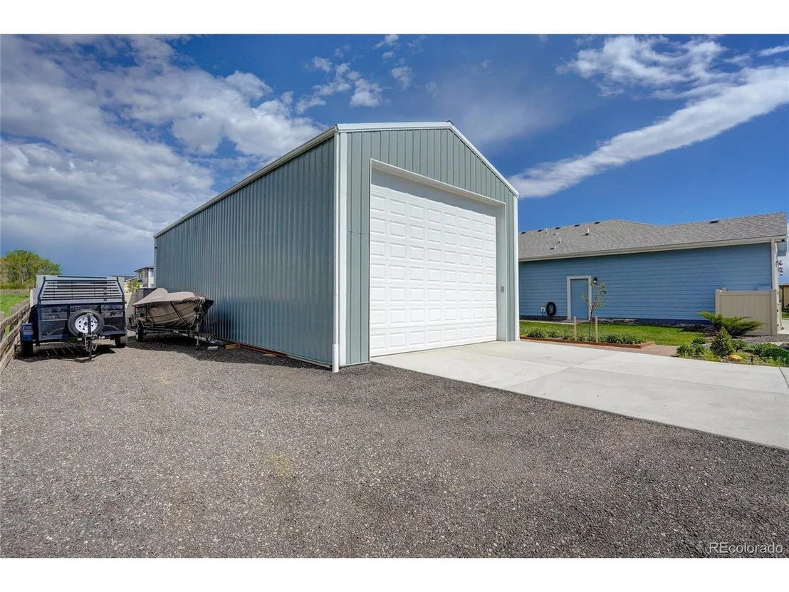 Photo of 305 Foxtail Dr