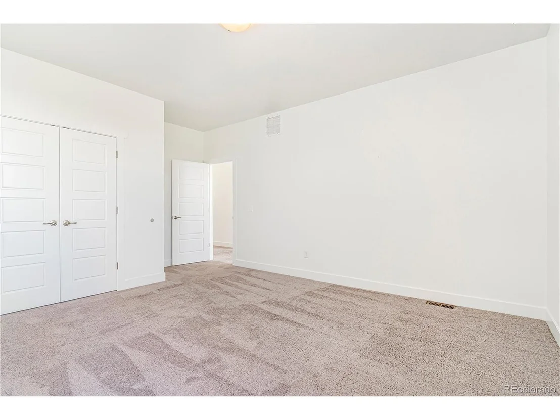 Photo of 497 Valley Way