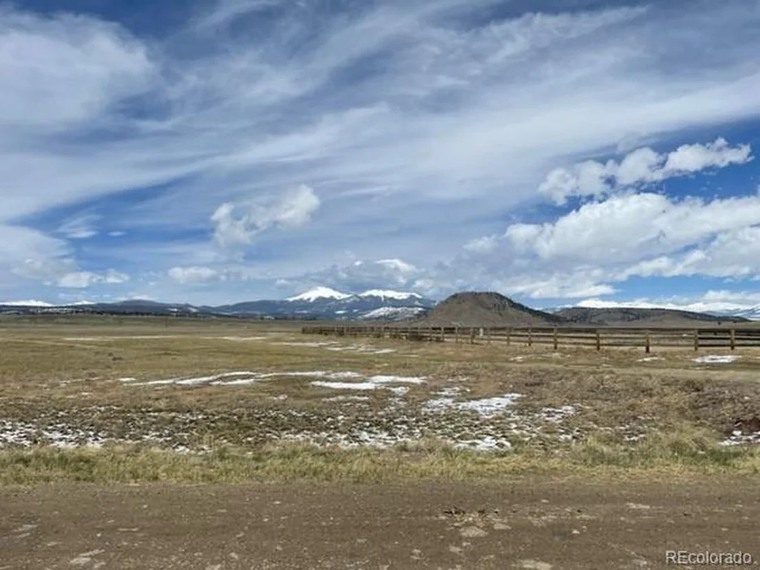 Photo of 390 Lazy Cir