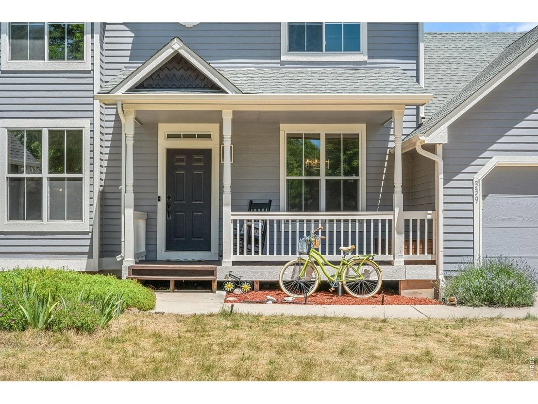 Photo of 339 Lodgewood Pt