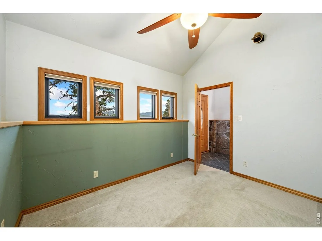 Photo of 697 N Beaver Rd