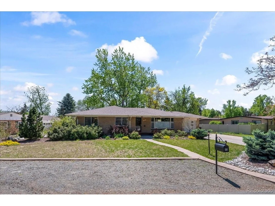 Photo of 40 Skyline Dr