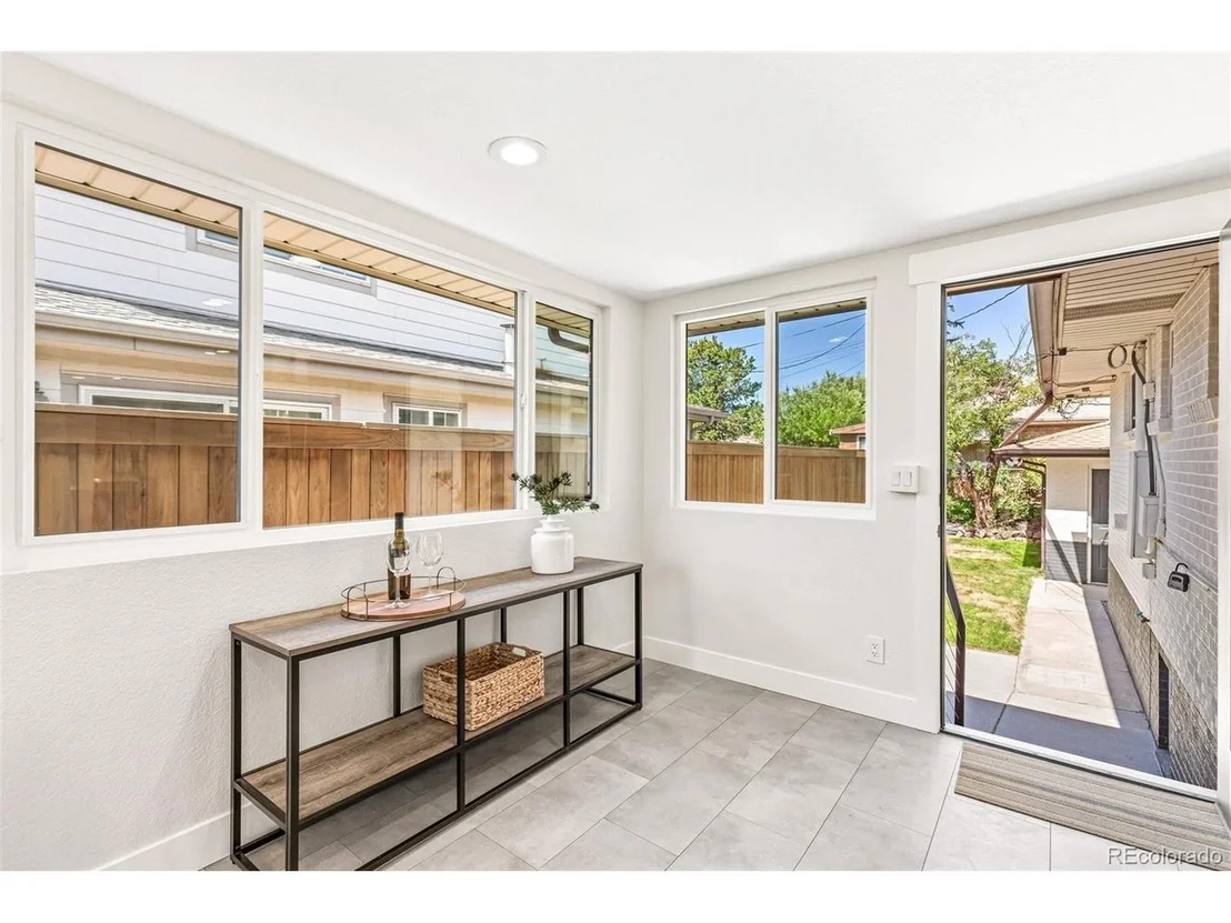 Photo of 3100 W Denver Pl