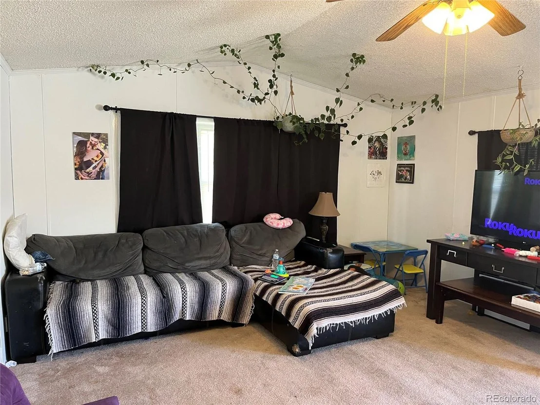 Photo of 916 Maple Dr