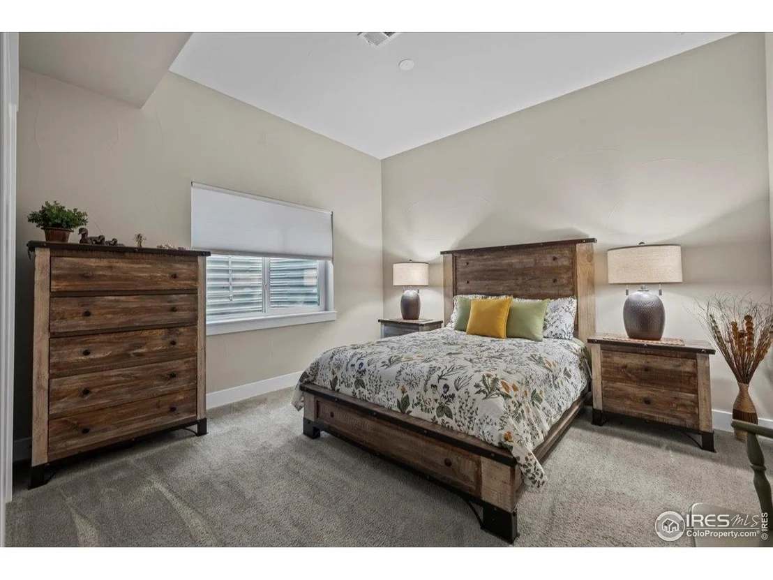 Photo of 2827 Twin Lakes Cir