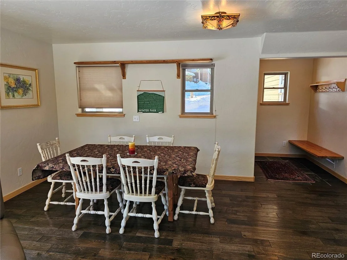 Photo of 861 Mink Ln