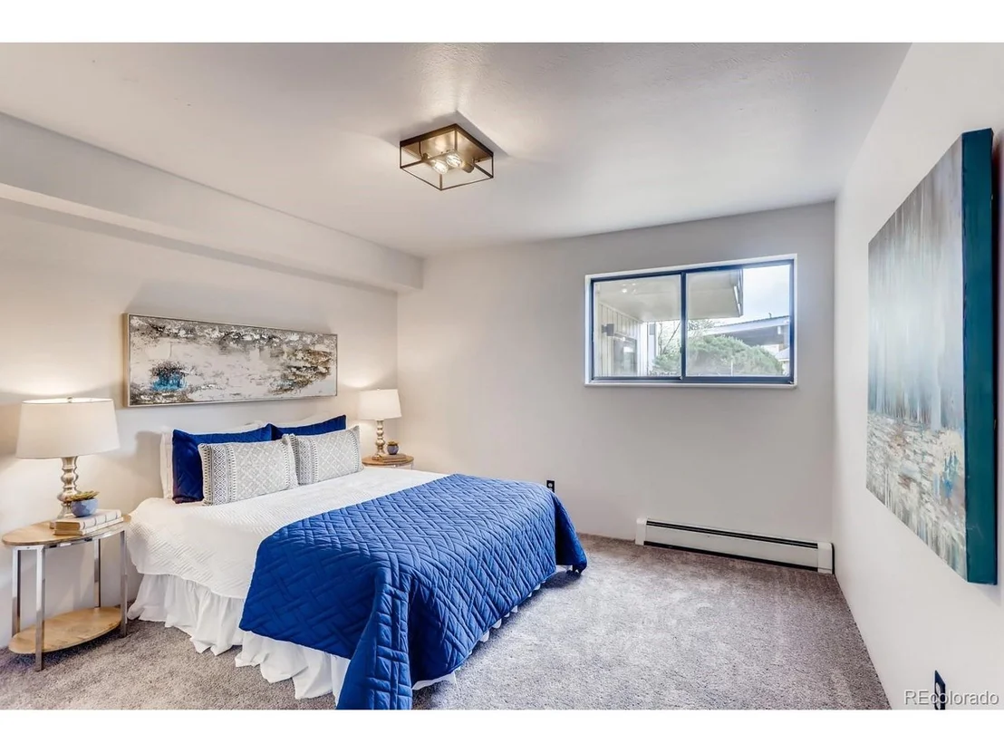Photo of Unit 113 at 625 Manhattan Pl