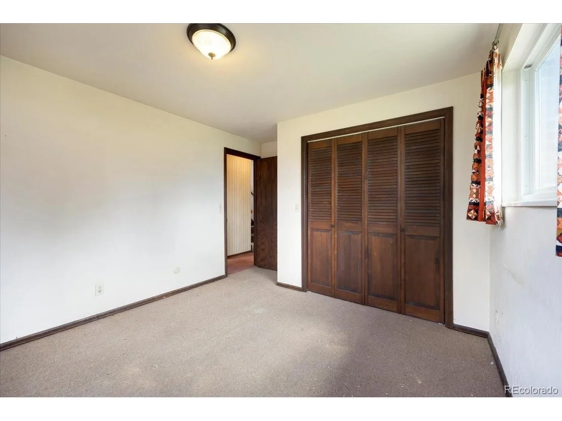 Photo of 3933 Viewpoint Way