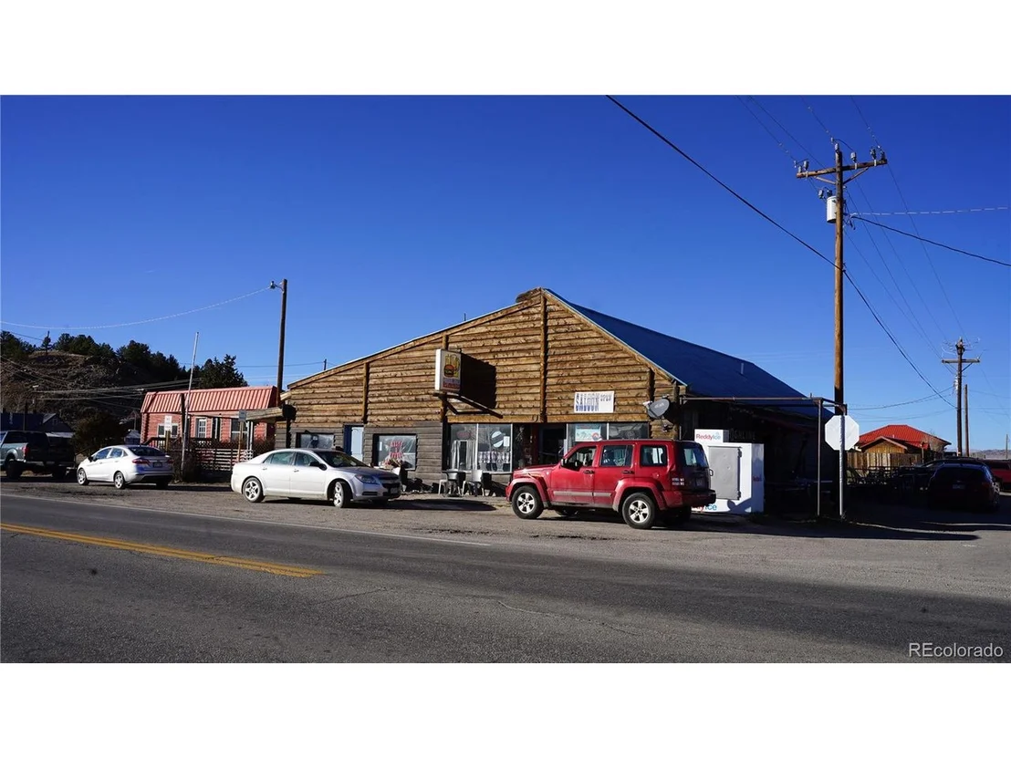 Photo of 1408 Larimer Dr