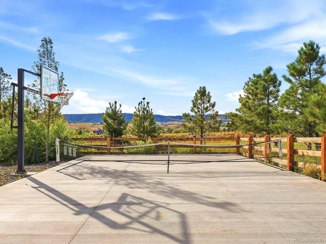 Photo of 1675 Arrowpoint Ct
