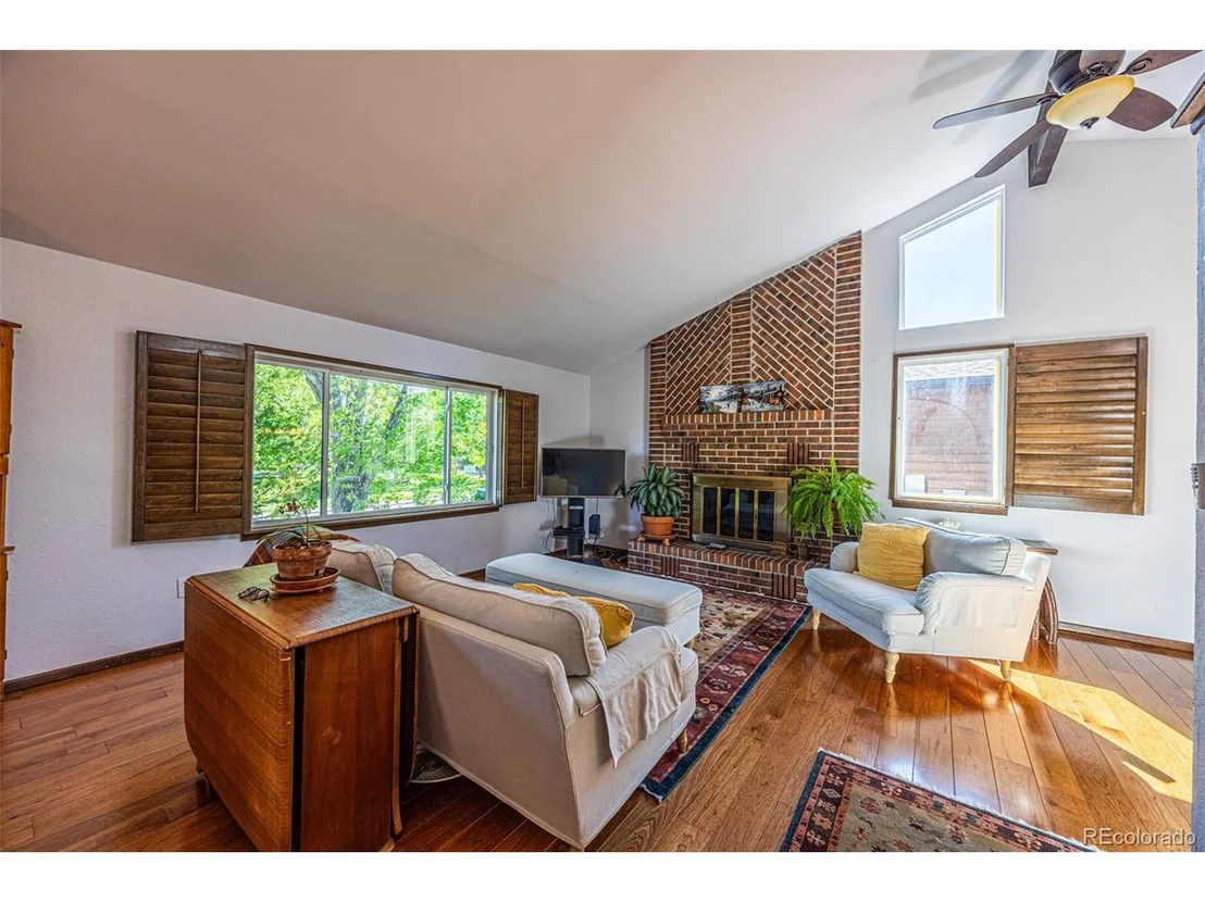 Photo of 1424 Cypress Cir