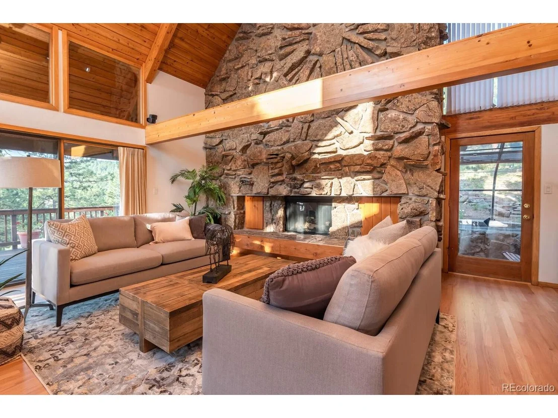 Photo of 2695 Linden Dr