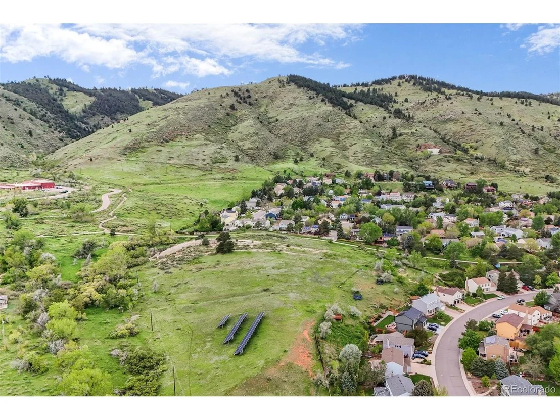 Photo of 225 Berthoud Way