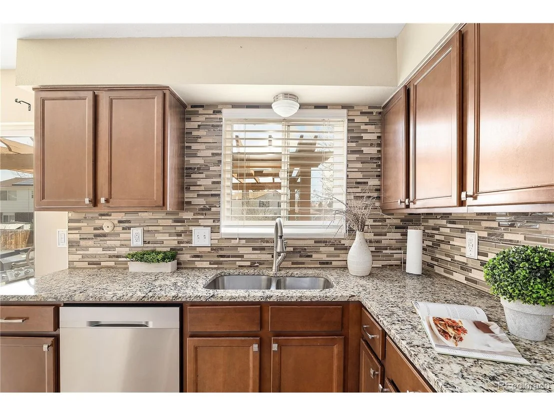 Photo of 7390 Devinney Ct