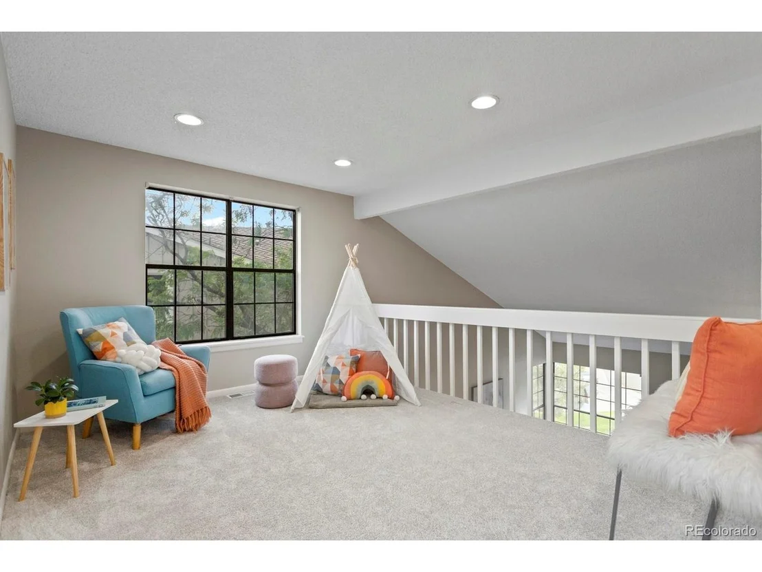 Photo of 8160 Flower Cir