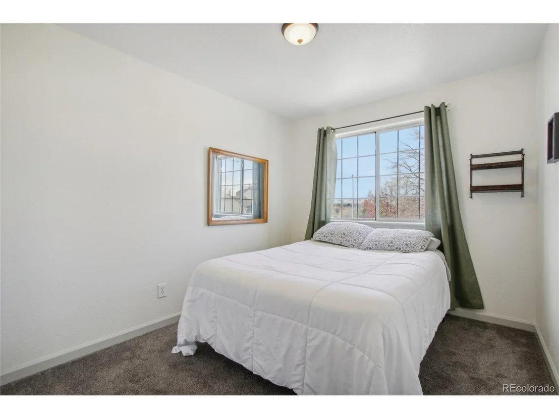 Photo of 10000 Ames St