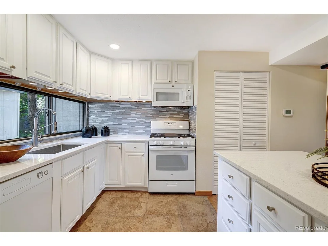 Photo of Unit B at 1325 Bear Mountain Dr