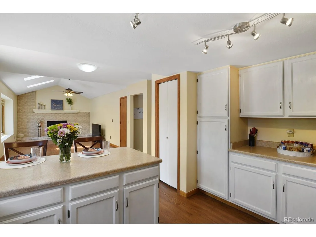 Photo of 976 E 132nd Cir