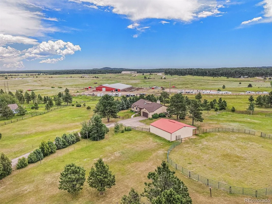 Photo of 2585 Mohawk Way